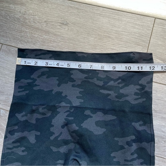 Spanx Camo Leggings - Picture 4 of 8